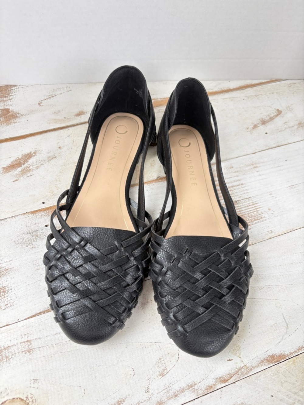Journee Collection Ekko black flats sandals huaraches vegan leather 8.5 W EUC